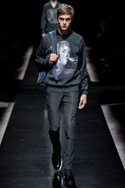 Look 37